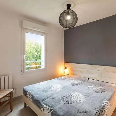 T2 Cabine, Terrasse, Piscine, Parking, Proche Commodites Et Ski, - Fr-1-402-131 * Luz-Saint-Sauveur